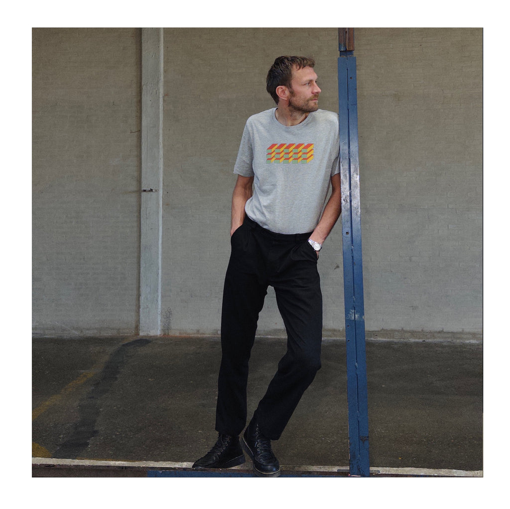 Grå T-shirt i Økologisk Bomuld | Grafisk | Dame og Herre