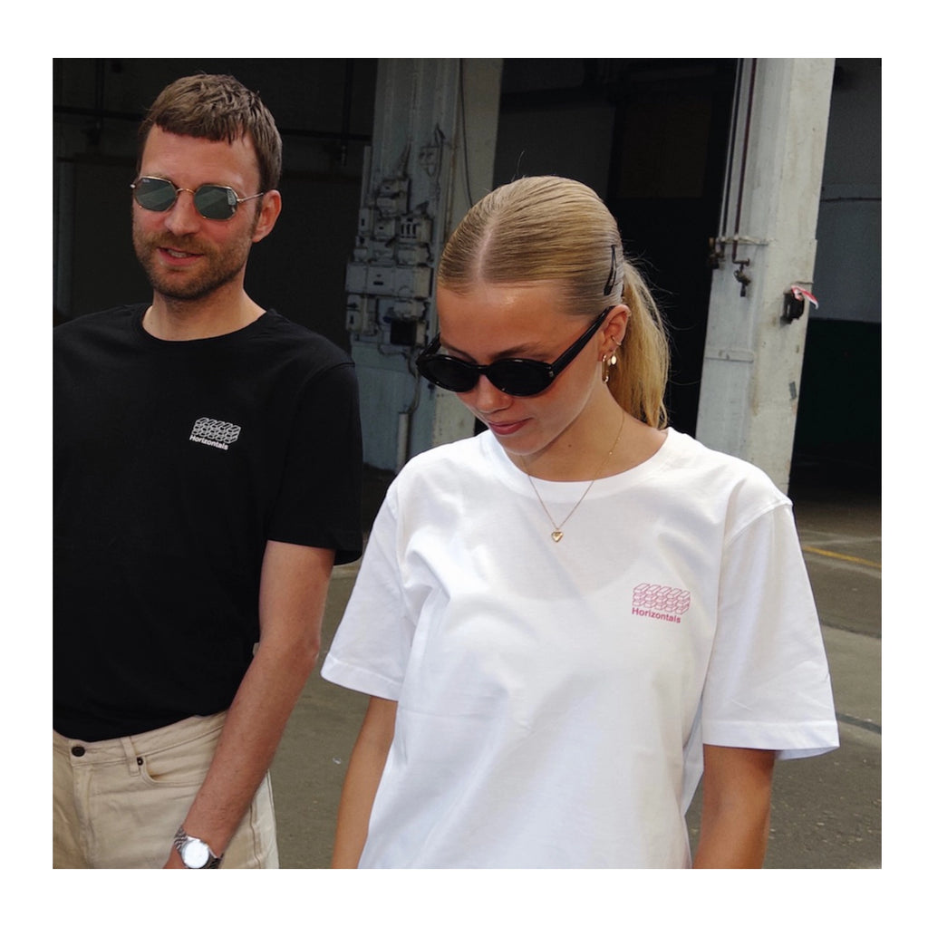Hvid T-shirt i Økologisk Bomuld | Stilren | Horizontals