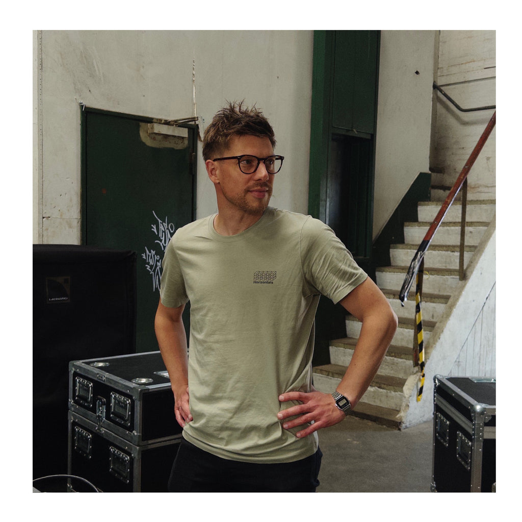 Grøn T-shirt i Økologisk Bomuld | Stilren | Dame og Herre